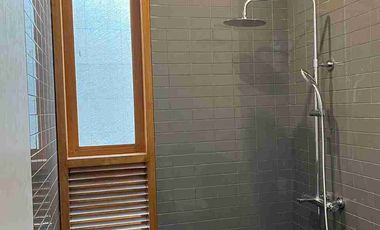 Dijual Rumah Plus Kolam Renang Komp. Senam Indah Jl. Terusan Jakarta Antapani