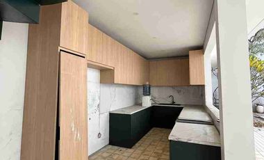 Dijual Rumah Plus Kolam Renang Komp. Senam Indah Jl. Terusan Jakarta Antapani