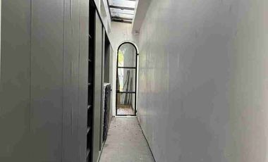 Dijual Rumah Plus Kolam Renang Komp. Senam Indah Jl. Terusan Jakarta Antapani