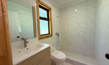 Casa en Parcela, Completamente Nueva, A 5 Minutos de Comercio - Pucón