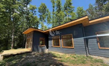 Casa en Parcela, Completamente Nueva, A 5 Minutos de Comercio - Pucón