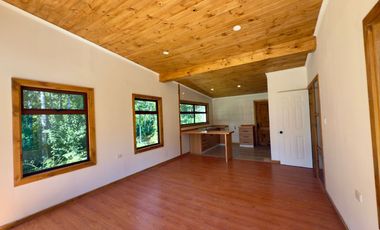 Casa en Parcela, Completamente Nueva, A 5 Minutos de Comercio - Pucón