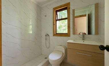 Casa en Parcela, Completamente Nueva, A 5 Minutos de Comercio - Pucón