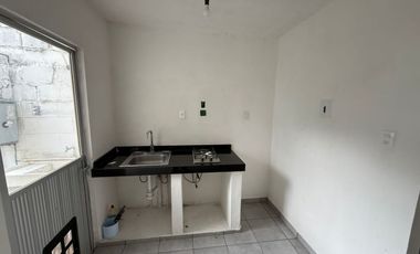 Hermosa Casa Amplia En Fracc. Laguna Real !!!