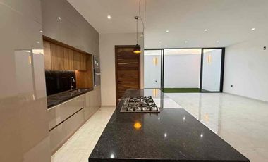 CASA EN VENTA EN VALLE IMPERIAL