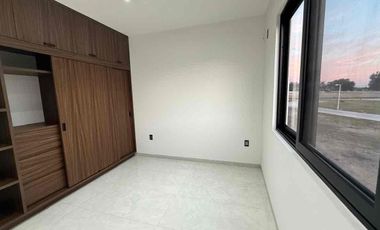 CASA EN VENTA EN VALLE IMPERIAL