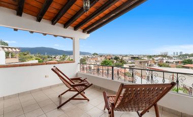 Casa en Venta en Puerto Vallarta con Potencial de Desarrollo – El Calvario, Pitillal