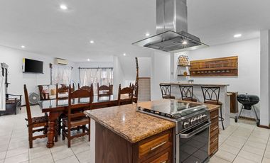 Casa en Venta en Puerto Vallarta con Potencial de Desarrollo – El Calvario, Pitillal