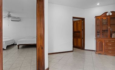 Casa en Venta en Puerto Vallarta con Potencial de Desarrollo – El Calvario, Pitillal