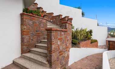 Casa en Venta en Puerto Vallarta con Potencial de Desarrollo – El Calvario, Pitillal