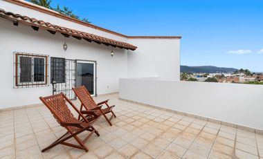 Casa en Venta en Puerto Vallarta con Potencial de Desarrollo – El Calvario, Pitillal