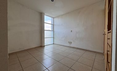 OFICINAS EN RENTA ZONA NORTE LEON GTO SOBRE BLV.CAMPESTRE A UNA CALLE DE UNIVERSIDAD LA SALLE