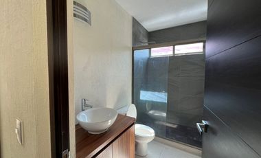 Departamento Nuevo en Renta – Excelente Ubicación  entre Amalia Solórzano y Vistabella, en una zona de gran plusvalía y fácil acceso.