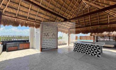 Renta de Estudio Amueblado con Alberca en 2do Nivel Sobre Av. Fonatur, a metros de Av. Huayacán