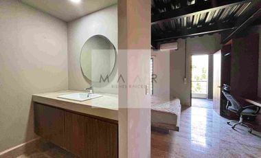 Renta de Estudio Amueblado con Alberca en 2do Nivel Sobre Av. Fonatur, a metros de Av. Huayacán