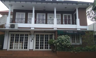 RUMAH MEWAH LOKASI STRATEGIS DI CIRENDEU TANGERANG SELATAN, BANTEN