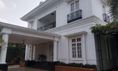 RUMAH MEWAH LOKASI STRATEGIS DI CIRENDEU TANGERANG SELATAN, BANTEN