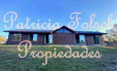 Parcela y Casa con Recepción final. Ideal para C. Hipotecario. Bellísima construcción con excelente estándares. En el campo a pocos minutos de la ciudad.