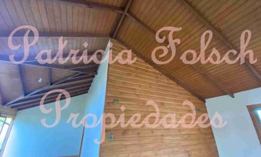 Parcela y Casa con Recepción final. Ideal para C. Hipotecario. Bellísima construcción con excelente estándares. En el campo a pocos minutos de la ciudad.