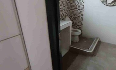 disewa rumah hook di jalan utama 2 lt kt 3+2 hadap utara barat