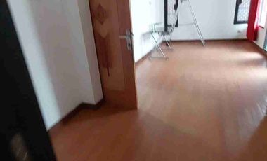 disewa rumah hook di jalan utama 2 lt kt 3+2 hadap utara barat