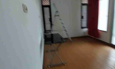 disewa rumah hook di jalan utama 2 lt kt 3+2 hadap utara barat