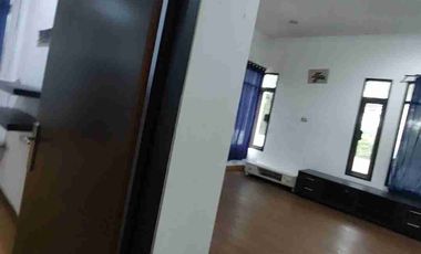 disewa rumah hook di jalan utama 2 lt kt 3+2 hadap utara barat