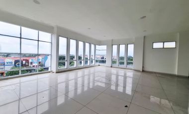 Rukan Premium Posisi Hook Area Mega Boulevard Harapan Indah Bekasi Siap Pakai