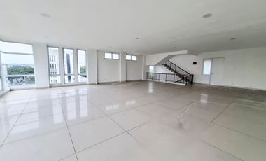 Rukan Premium Posisi Hook Area Mega Boulevard Harapan Indah Bekasi Siap Pakai