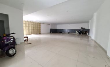 Rukan Premium Posisi Hook Area Mega Boulevard Harapan Indah Bekasi Siap Pakai