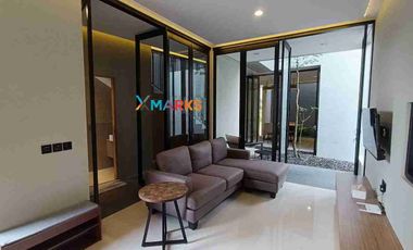 Dijual Rumah Baru Full Furnished design arsitek level Nasional area Solo Baru, selangkah saja dari Pakuwon Mall
