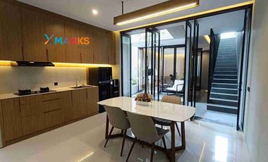 Dijual Rumah Baru Full Furnished design arsitek level Nasional area Solo Baru, selangkah saja dari Pakuwon Mall