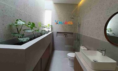 Dijual Rumah Baru Full Furnished design arsitek level Nasional area Solo Baru, selangkah saja dari Pakuwon Mall