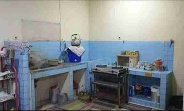 Dijual rumah 2,5 lantai 5 kamar tidur lokasi strategis dekat pusat bisnis, perbelanjaan dan pendidikan di kramat senen Jakarta Pusat