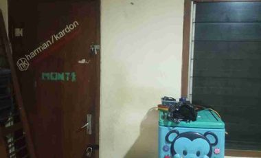 Dijual rumah 2,5 lantai 5 kamar tidur lokasi strategis dekat pusat bisnis, perbelanjaan dan pendidikan di kramat senen Jakarta Pusat