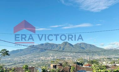 Villa Private Kota Batu Lokasi Tengah Kota View Pegunungan, Investasi