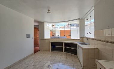 SE VENDE CASA EN EL CERCADO DE TACNA URB. VILLA MARIA DEL TRIUNFO , Tacna, Tacna, Tacna