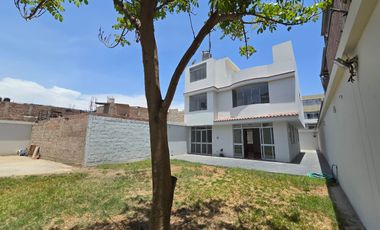 SE VENDE CASA EN EL CERCADO DE TACNA URB. VILLA MARIA DEL TRIUNFO , Tacna, Tacna, Tacna