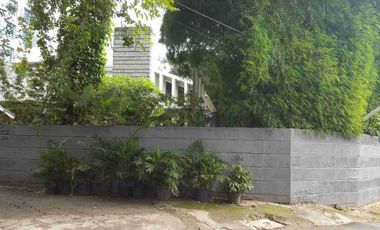 Dijual Rumah  2 lantai 4+3 kamar tidur lokasi di ragunan Jakarta Selatan