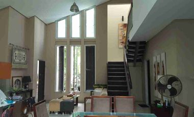 Dijual Rumah  2 lantai 4+3 kamar tidur lokasi di ragunan Jakarta Selatan