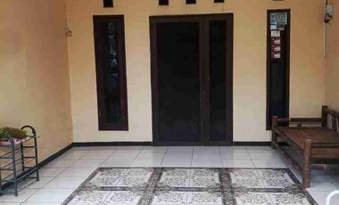 Di Jual rumah furnish cocok untuk kost, 2 lantai 10 kamar tidur  lokasi di pejanten Jakarta Selatan