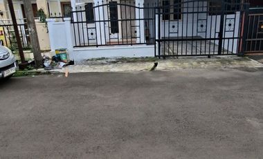 Dijual/Disewakan Rumah di Bulevar Hijau Kota Harapan Indah Bekasi