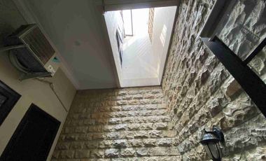 Dijual rumah  2 lantai 4 kamar tidur dekat kampus UI, dekat pintu toll kukusan beji depok Jawa Barat