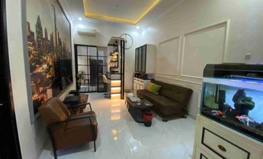 Dijual rumah  2 lantai 4 kamar tidur dekat kampus UI, dekat pintu toll kukusan beji depok Jawa Barat