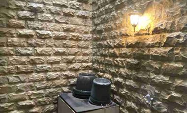 Dijual rumah  2 lantai 4 kamar tidur dekat kampus UI, dekat pintu toll kukusan beji depok Jawa Barat