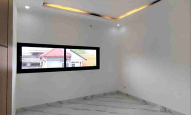 Rumah Baru Minimalis 2 Lantai Tenggilis Surabaya - 5 Menit ke UBAYA - SHM