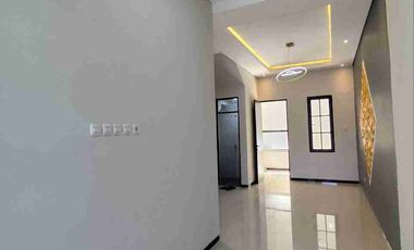 Rumah Baru Nirwana Executive Surabaya Timur  Free AC & Pagar  Row 3 Mobil