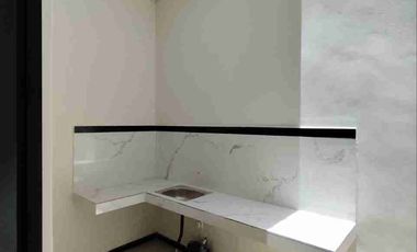 Rumah Baru Nirwana Executive Surabaya Timur  Free AC & Pagar  Row 3 Mobil