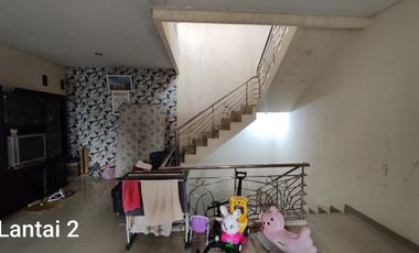 Rumah SHM 3 lantai murah nyaman di Komplek Pilarmas, Jl Leuwigajah , Cimahi