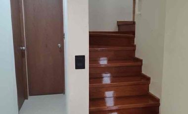 Casa sola remodelada en zona norte